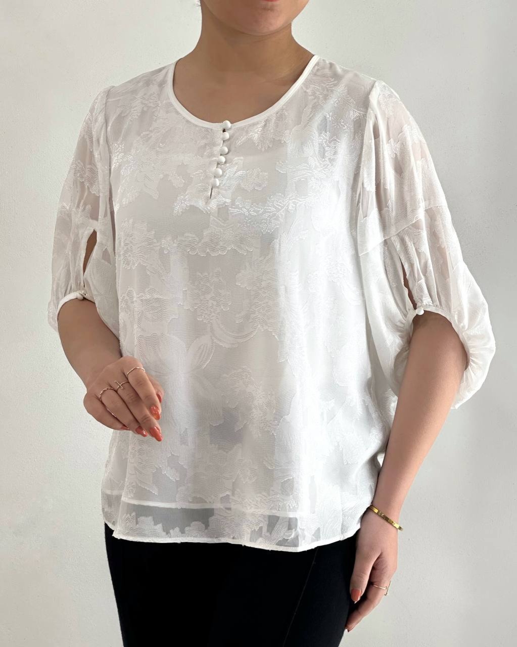 شومیز-حریر-ساتن-گل-برجسته-کد-4825
