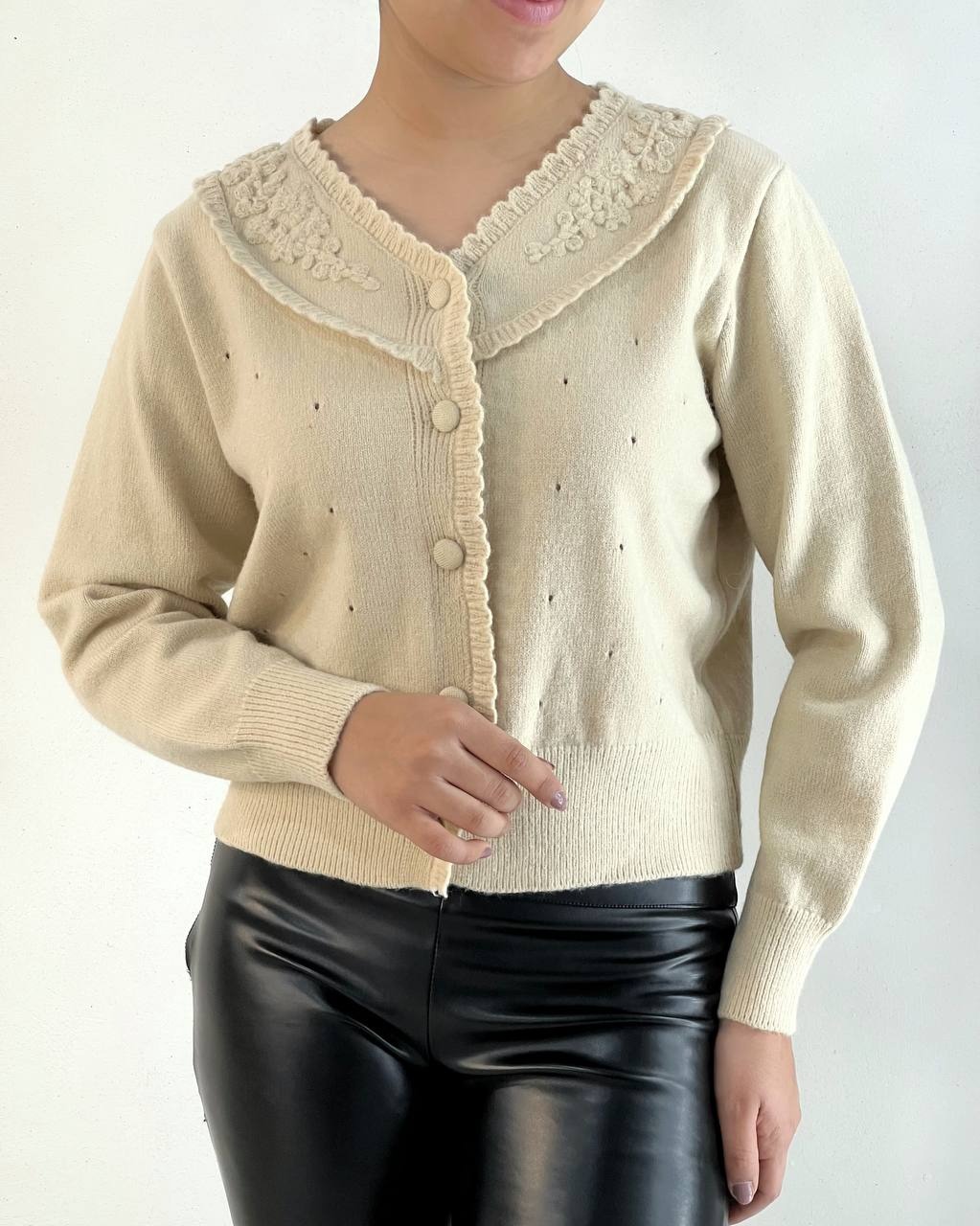 ژاکت-بافت-جلو-دکمه-پاستلی-کد-5114
